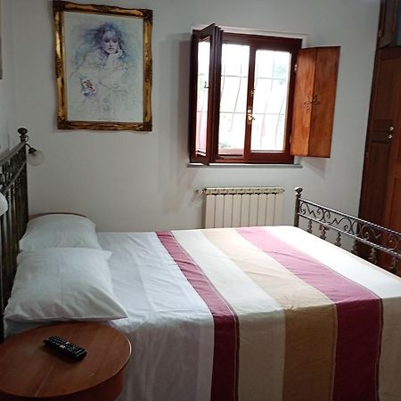 Independent Villa With Private Beach On The Lake Bracciano  Luaran gambar