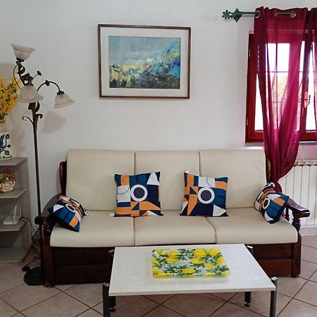 Independent Villa With Private Beach On The Lake Bracciano  Luaran gambar