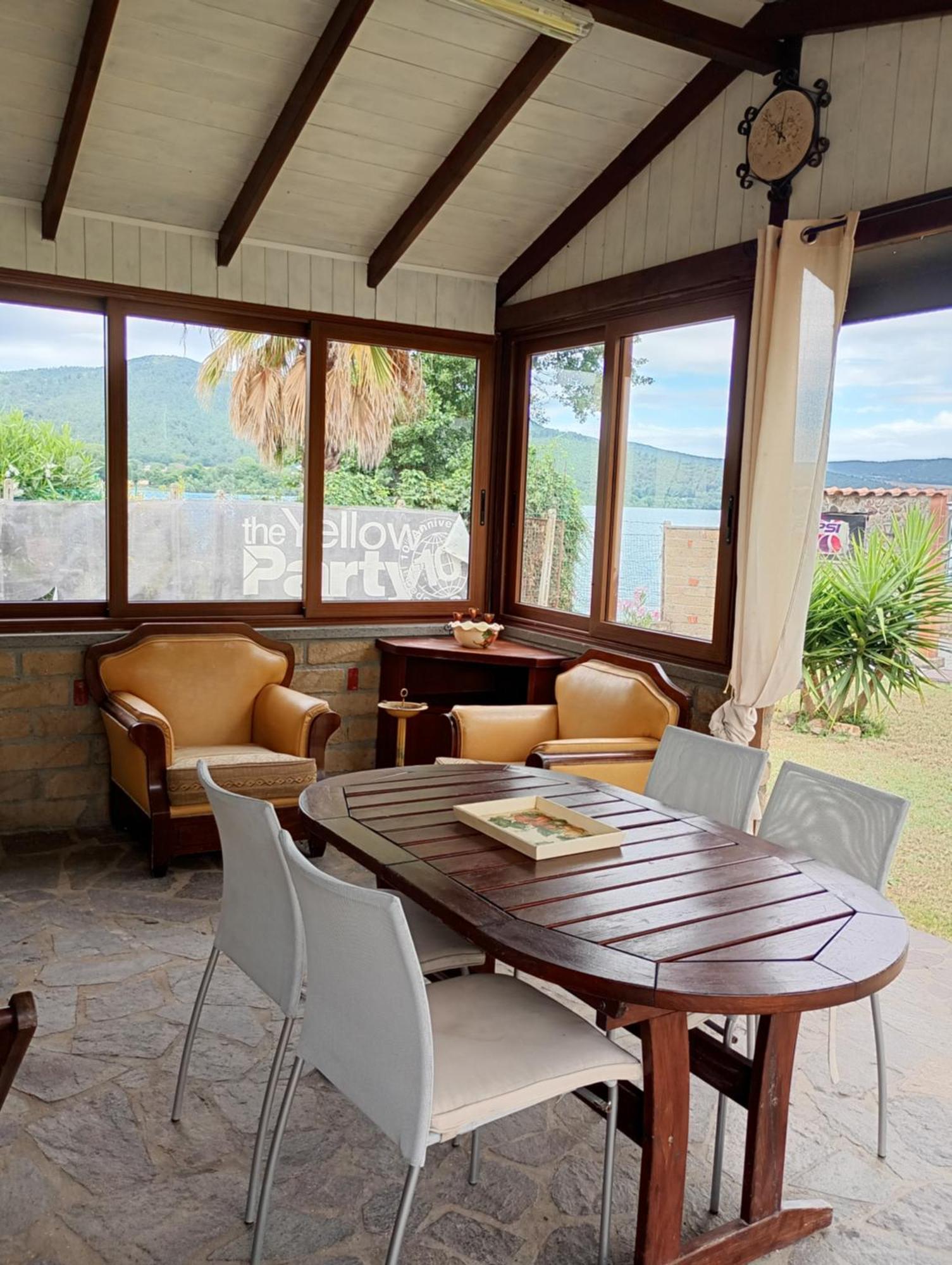Independent Villa With Private Beach On The Lake Bracciano  Luaran gambar