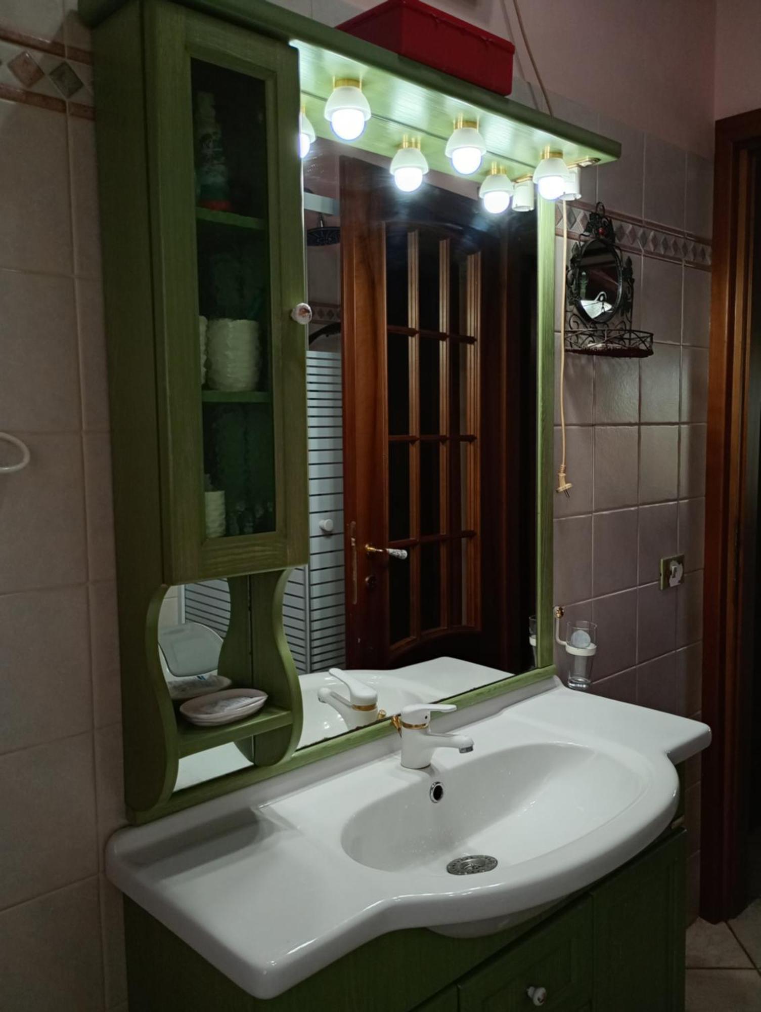 Independent Villa With Private Beach On The Lake Bracciano  Luaran gambar