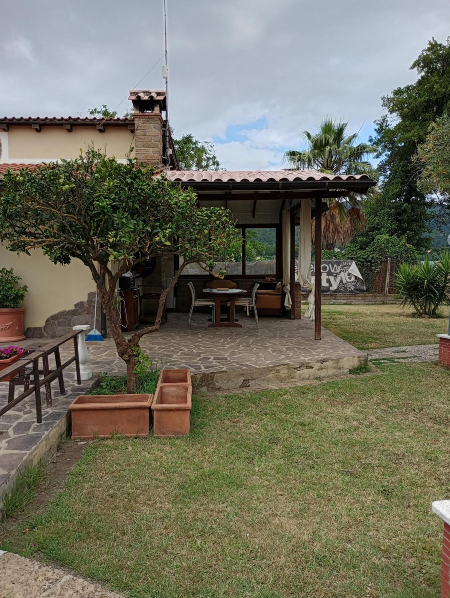 Independent Villa With Private Beach On The Lake Bracciano  Luaran gambar